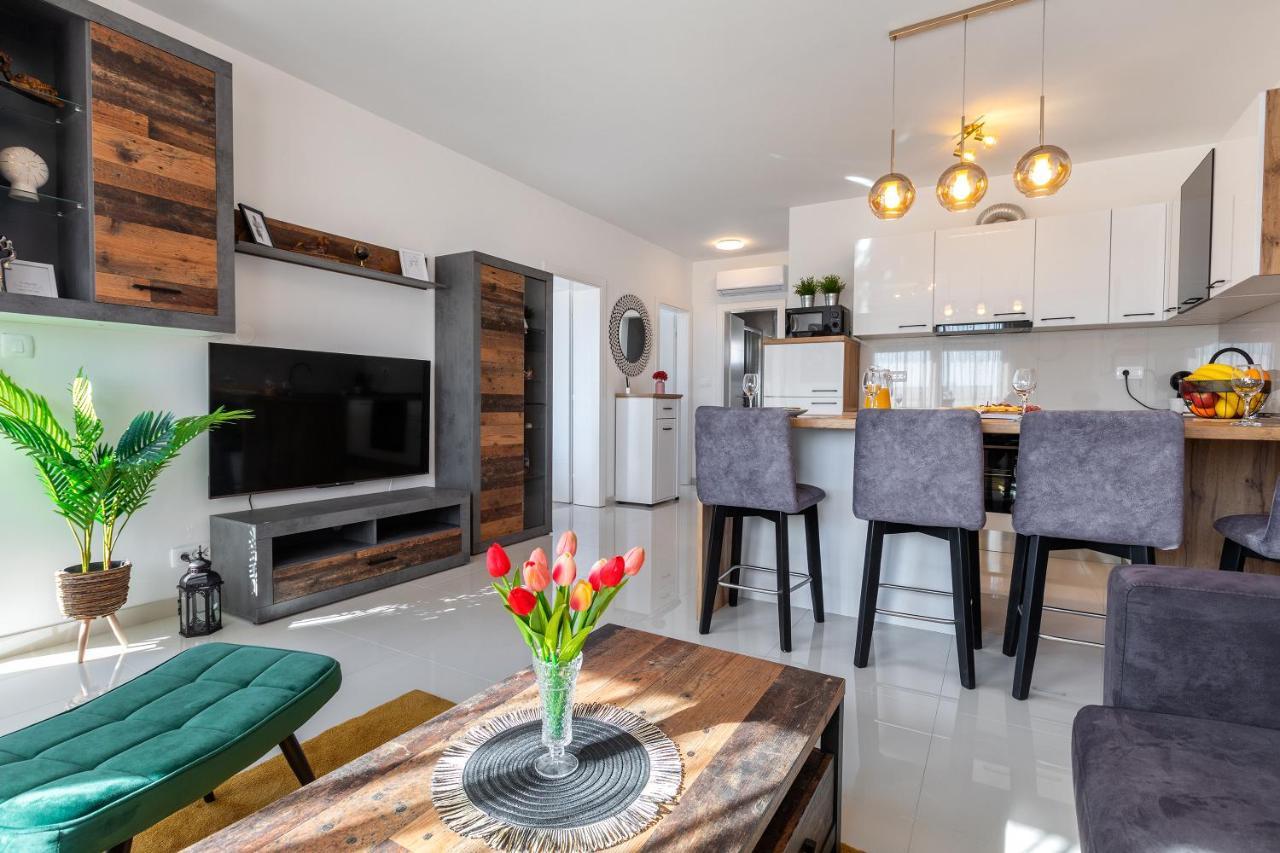 Sunny Island Apartment Trogir Dış mekan fotoğraf