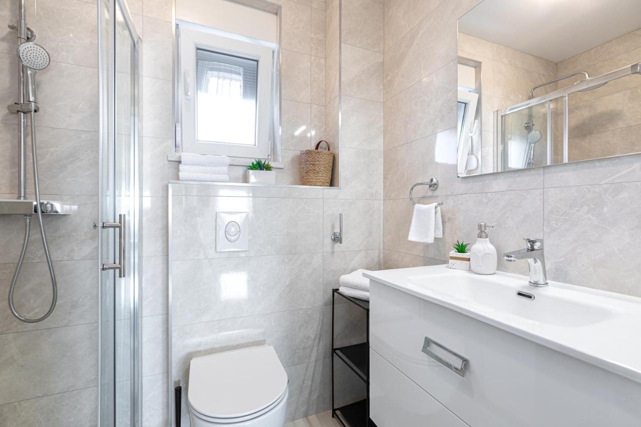 Sunny Island Apartment Trogir Dış mekan fotoğraf