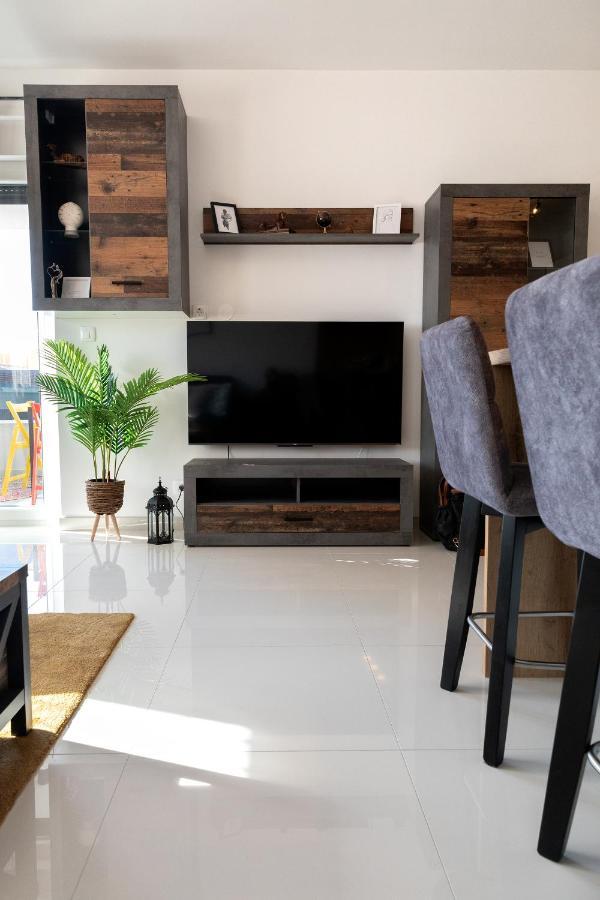 Sunny Island Apartment Trogir Dış mekan fotoğraf